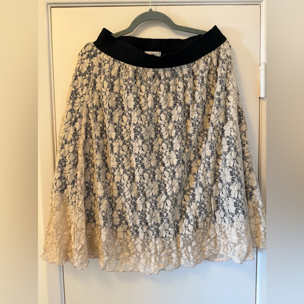 LuLaRoe black and ivory lace skirt